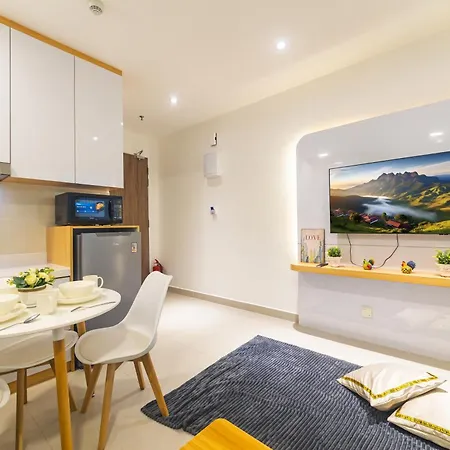 5Starpanda Seaview Suites At The Shore Kota Kinabalu Exterior photo