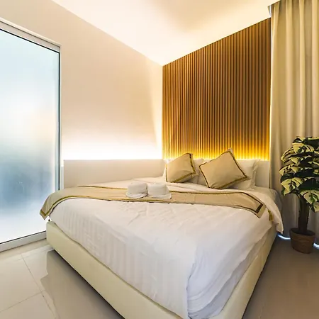 5Starpanda Seaview Suites At The Shore Kota Kinabalu Exterior photo