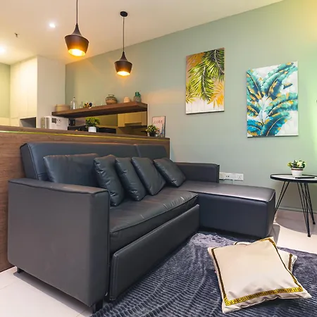 5Starpanda Seaview Suites At The Shore Kota Kinabalu Exterior photo