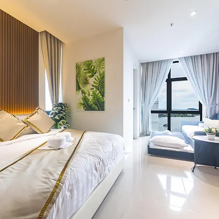 5Starpanda Seaview Suites At The Shore Kota Kinabalu Exterior photo