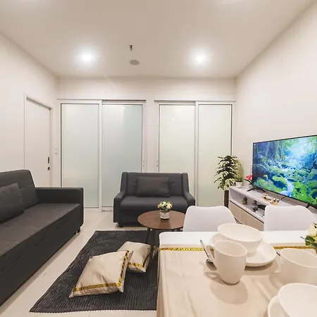 5Starpanda Seaview Suites At The Shore Kota Kinabalu Exterior photo