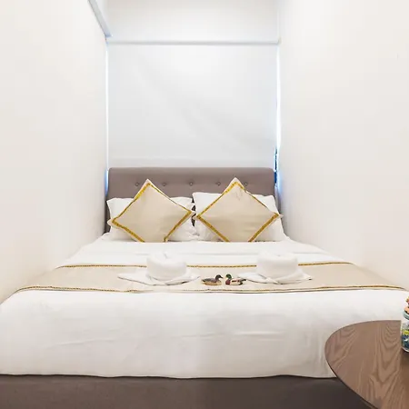 5Starpanda Seaview Suites At The Shore Kota Kinabalu Exterior photo