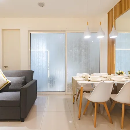 5Starpanda Seaview Suites At The Shore Kota Kinabalu Exterior photo