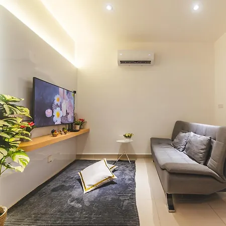 5Starpanda Seaview Suites At The Shore Kota Kinabalu Exterior photo