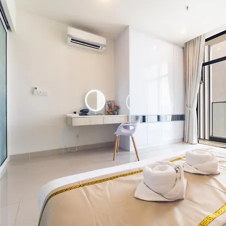 5Starpanda Seaview Suites At The Shore Kota Kinabalu Exterior photo