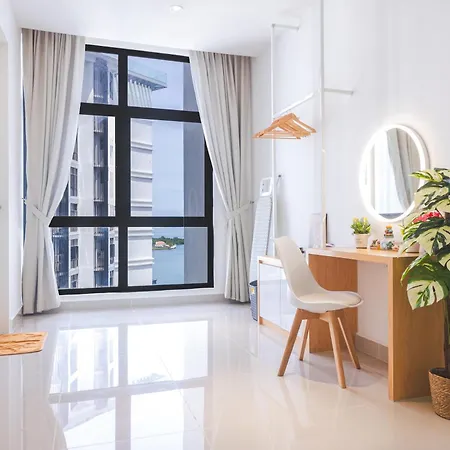5Starpanda Seaview Suites At The Shore Kota Kinabalu Exterior photo