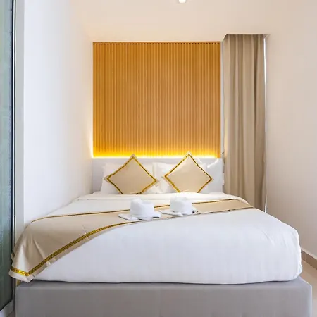 5Starpanda Seaview Suites At The Shore Kota Kinabalu Exterior photo